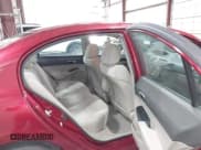 ✅ 2010 Honda Civic LX • VIN: 2HGFA1F51AH572841 • Lot: 43644271. Wystawiony na IAAI z przebiegiem 108 526 mil. Bezpłatny archiwum sprzedaży aukcyjnych z USA i szczegółowy raport historii pojazdu na DreamBid. Zdjęcie 8.