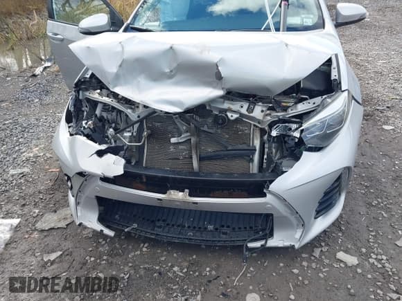 ✅ 2018 Toyota Corolla LE • VIN: 2T1BURHE7JC972588 • Lot: 43714956. Listed on IAAI with 144,977 mi. Free auction sales archive from the USA and detailed vehicle history report at DreamBid. Image 6.