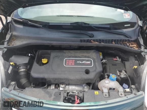 ✅ 2016 FIAT 500L Trekking • VIN: ZFBCFADH6GZ037273 • Lot: 63826924. Listed on Copart with 84,926 mi. Free auction sales archive from the USA and detailed vehicle history report at DreamBid. Image 12.