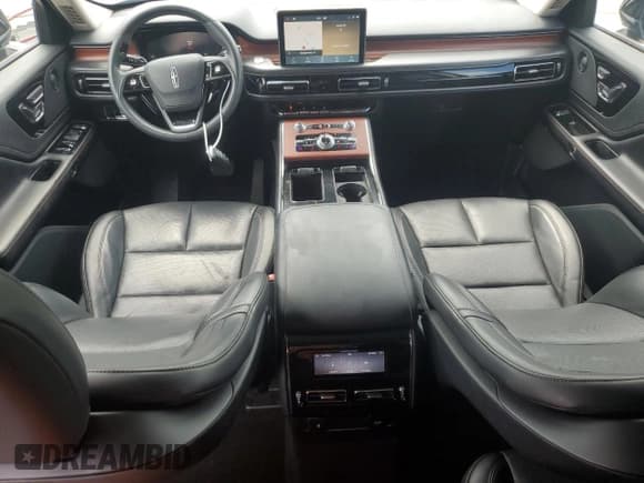 ✅ 2022 Lincoln Aviator Reserve • VIN: 5LM5J7WC1NGL09464 • Lot: 60990835. Listed on Copart with 59,121 mi. Free auction sales archive from the USA and detailed vehicle history report at DreamBid. Image 8.