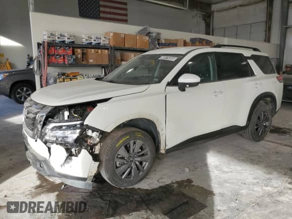 2024 Nissan Pathfinder SV with VIN 5N1DR3BAXRC297459, listed as a Copart auction lot 90979305 with 32,984 mi miles and Clean title. Bid and sale history available at DreamBid. Image 1.