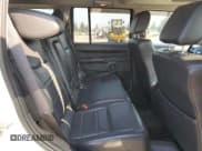 ✅ 2008 Jeep Commander Sport • VIN: 1J8HG48N08C172067 • Lot: 71125095. Wystawiony na Copart z przebiegiem 161 960 mil. Bezpłatny archiwum sprzedaży aukcyjnych z USA i szczegółowy raport historii pojazdu na DreamBid. Zdjęcie 11.