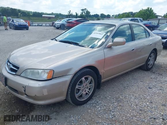 ✅ 2000 Acura TL • VIN: 19UUA5660YA034387 • Lot: 42993062. Listed on IAAI with 210,103 mi. Free auction sales archive from the USA and detailed vehicle history report at DreamBid. Image 2.
