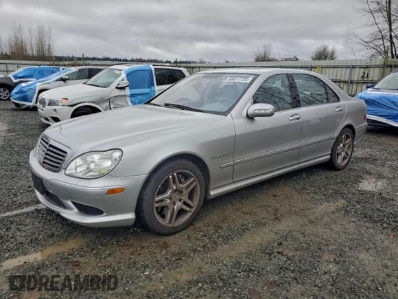 ✅ 2005 Mercedes-Benz S 55 AMG • VIN: WDBNG74J75A442576 • Лот: 95017735. Опубликован ранее на Copart с пробегом 74 667 миль. Бесплатный доступ к архиву аукционных продаж из США и подробный отчёт об истории автомобиля на DreamBid. Изображение 1.