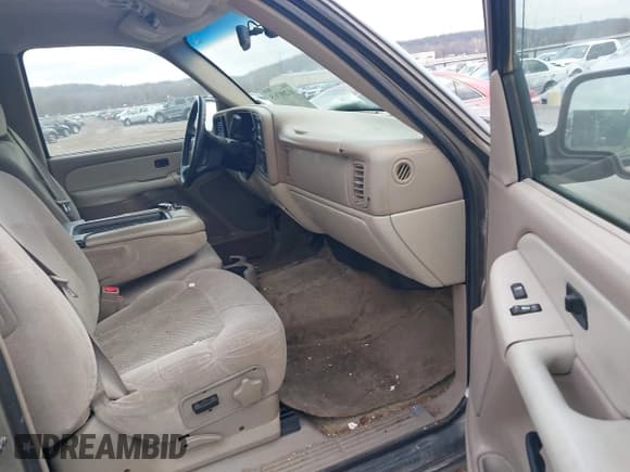 ✅ 2002 Chevrolet Suburban LS • VIN: 1GNEC16Z82J252026 • Лот: 41200765. Опубликован ранее на IAAI с пробегом 287 164 миль. Бесплатный доступ к архиву аукционных продаж из США и подробный отчёт об истории автомобиля на DreamBid. Изображение 5.