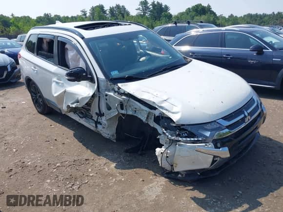 2018 Mitsubishi Outlander ES z VIN JA4AZ3A38JZ034988, wystawiony jako IAAI lot #42474272 z przebiegiem 95 066 mil mil oraz . Historia ofert i sprzedaży dostępna na DreamBid. Obrazek 1.