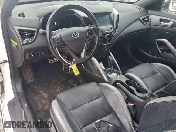 ✅ 2016 Hyundai Veloster Turbo Rally Edition • VIN: KMHTC6AE1GU278955 • Лот: 94485735. Опубликован ранее на Copart с пробегом 118 342 миль. Бесплатный доступ к архиву аукционных продаж из США и подробный отчёт об истории автомобиля на DreamBid. Изображение 8.