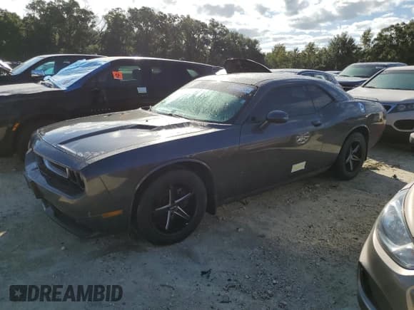 ✅ 2014 Dodge Challenger SXT • VIN: 2C3CDYAG5EH126910 • Lot: 74892864. Wystawiony na Copart z przebiegiem 60 405 mil. Bezpłatny archiwum sprzedaży aukcyjnych z USA i szczegółowy raport historii pojazdu na DreamBid. Zdjęcie 1.