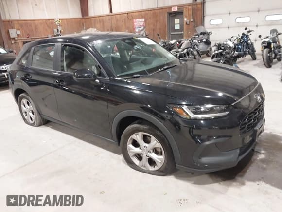 ✅ 2023 Honda HR-V LX • VIN: 3CZRZ2H30PM714607 • Lot: 43360169. Listed on IAAI with 35,999 mi. Free auction sales archive from the USA and detailed vehicle history report at DreamBid. Image 1.