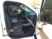 ✅ 2020 Ford F-150 XL • VIN: 1FTEW1EP1LKD07153 • Lot: 43319424. Wystawiony na IAAI z przebiegiem 86 436 mil. Bezpłatny archiwum sprzedaży aukcyjnych z USA i szczegółowy raport historii pojazdu na DreamBid. Zdjęcie 5.