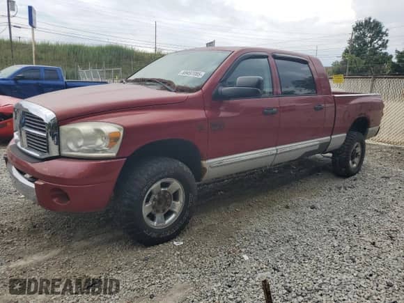 2007 Dodge 3500 Laramie z VIN 3D7MX39A47G801021, wystawiony jako Copart lot #69497085 z przebiegiem 163 637 mil mil oraz Czysty tytuł • Clean title. Historia ofert i sprzedaży dostępna na DreamBid. Obrazek 1.
