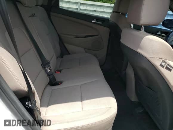 2019 Hyundai Tucson SE с VIN KM8J23A46KU864821, выставлен на аукционе Copart как лот 70029555 с пробегом 93 802 миль миль и Списание • Salvage title. История ставок и продаж доступна на DreamBid. Изображение 11.