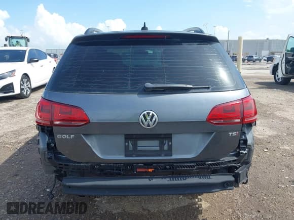 ✅ 2016 Volkswagen Golf TSI S • VIN: 3VWC17AU2GM520225 • Lot: 42690981. Listed on IAAI with 101,911 mi. Free auction sales archive from the USA and detailed vehicle history report at DreamBid. Image 17.