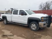 ✅ 2018 Chevrolet Silverado 2500HD LT • VIN: 1GC1KVEYXJF235496 • Лот: 41335300. Опубликован ранее на IAAI с пробегом 208 408 миль. Бесплатный доступ к архиву аукционных продаж из США и подробный отчёт об истории автомобиля на DreamBid. Изображение 1.