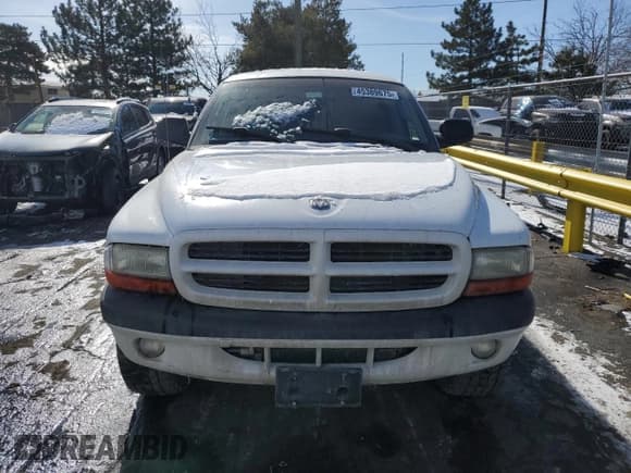 ✅ 2002 Dodge Dakota Sport • VIN: 1B7HG38NX2S637243 • Lot: 45389675. Wystawiony na Copart z przebiegiem 173 333 mil. Bezpłatny archiwum sprzedaży aukcyjnych z USA i szczegółowy raport historii pojazdu na DreamBid. Zdjęcie 5.