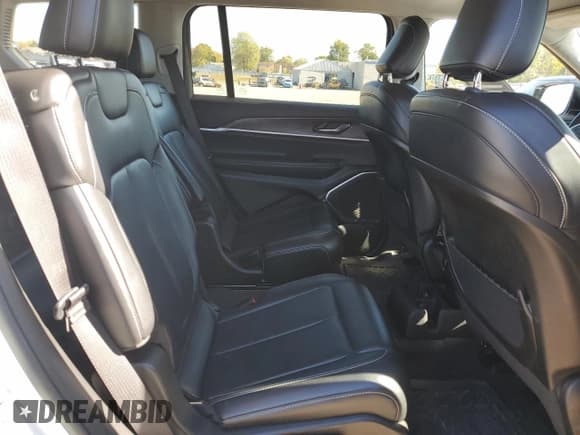 ✅ 2022 Jeep Grand Cherokee Limited • VIN: 1C4RJJBG7N8630529 • Лот: 89656505. Опубликован ранее на Copart с пробегом 34 397 миль. Бесплатный доступ к архиву аукционных продаж из США и подробный отчёт об истории автомобиля на DreamBid. Изображение 11.