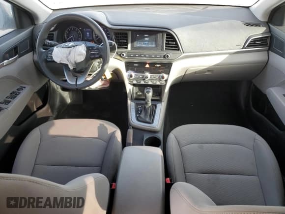 ✅ 2020 Hyundai Elantra SE • VIN: 5NPD74LF0LH611349 • Лот: 82778465. Опубликован ранее на Copart с пробегом 56 163 миль. Бесплатный доступ к архиву аукционных продаж из США и подробный отчёт об истории автомобиля на DreamBid. Изображение 8.