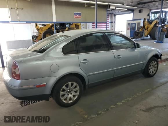 ✅ 2002 Volkswagen Passat GLS • VIN: WVWPD63BX2P180214 • Lot: 80290485. Listed on Copart with 161,536 mi. Free auction sales archive from the USA and detailed vehicle history report at DreamBid. Image 3.