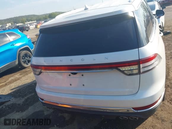 ✅ 2020 Lincoln Aviator Reserve • VIN: 5LM5J7WC0LGL01787 • Лот: 43462070. Опубликован ранее на IAAI с пробегом 88 603 миль. Бесплатный доступ к архиву аукционных продаж из США и подробный отчёт об истории автомобиля на DreamBid. Изображение 17.