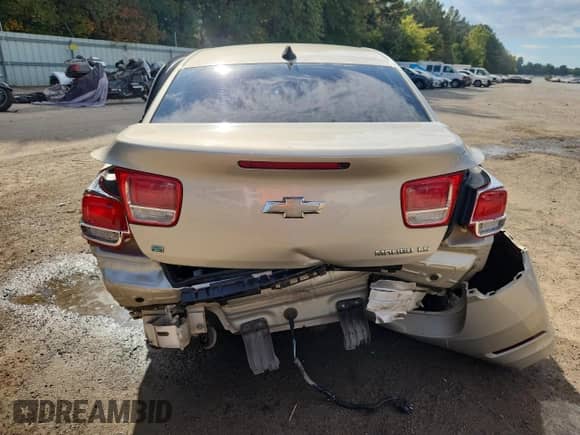 2015 Chevrolet Malibu LS z VIN 1G11B5SL8FF353796, wystawiony jako Copart lot #86451575 z przebiegiem 161 391 mil mil oraz Szkoda całkowita • Salvage title. Historia ofert i sprzedaży dostępna na DreamBid. Obrazek 6.