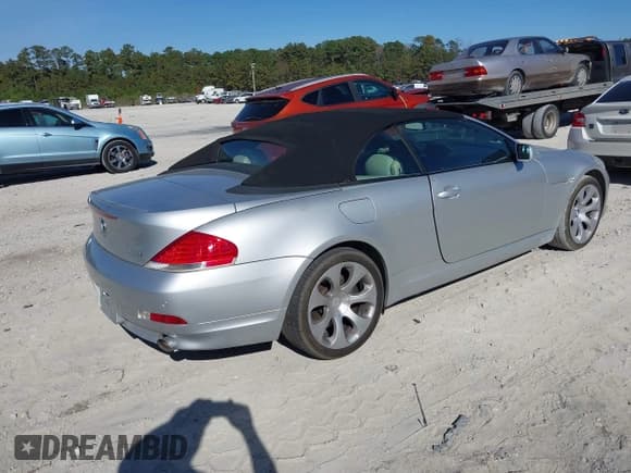 ✅ 2007 BMW 6 Series 650i • VIN: WBAEK13517CN81172 • Lot: 43692785. Listed on IAAI with 111,565 mi. Free auction sales archive from the USA and detailed vehicle history report at DreamBid. Image 4.