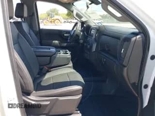 2021 Chevrolet Silverado 1500 Work Truck z VIN 1GCRYAEF6MZ211191, wystawiony jako IAAI lot #42981458 z przebiegiem 41 139 mil mil oraz . Historia ofert i sprzedaży dostępna na DreamBid. Obrazek 1.