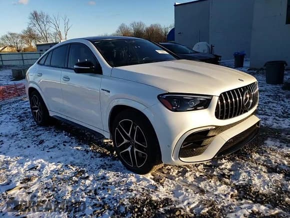 ✅ 2024 Mercedes-Benz GLE 63 S AMG • VIN: 4JGFD8KB8RB133338 • Lot: 41456825. Listed on Copart with 3,976 mi. Free auction sales archive from the USA and detailed vehicle history report at DreamBid. Image 15.