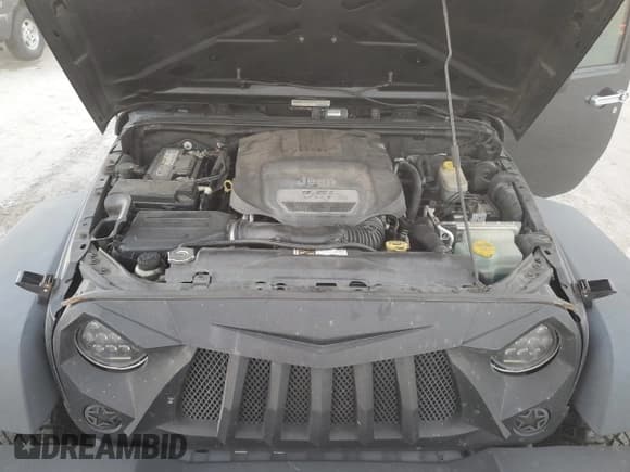 ✅ 2013 Jeep Wrangler Unlimited Sport • VIN: 1C4BJWDG1DL545080 • Lot: 84609945. Wystawiony na Copart z przebiegiem 247 177 mil. Bezpłatny archiwum sprzedaży aukcyjnych z USA i szczegółowy raport historii pojazdu na DreamBid. Zdjęcie 11.