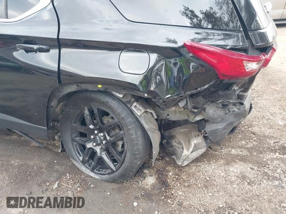 ✅ 2019 Chevrolet Traverse LS • VIN: 1GNERFKW5KJ179351 • Lot: 43408556. Listed on IAAI with 111,047 mi. Free auction sales archive from the USA and detailed vehicle history report at DreamBid. Image 6.