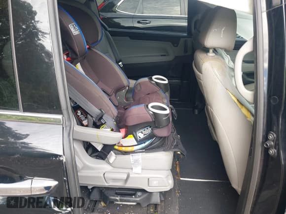 ✅ 2018 Honda Odyssey Elite • VIN: 5FNRL6H94JB026298 • Lot: 43446434. Listed on IAAI with 75,665 mi. Free auction sales archive from the USA and detailed vehicle history report at DreamBid. Image 8.