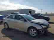 2016 Chevrolet Cruze LT z VIN 1G1PE5SB5G7123105, wystawiony jako Copart lot #81437125 z przebiegiem 105 530 mil mil oraz Szkoda całkowita • Salvage title. Historia ofert i sprzedaży dostępna na DreamBid. Obrazek 4.