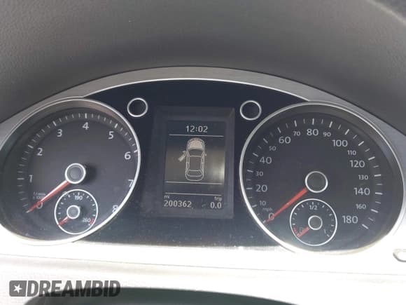 ✅ 2013 Volkswagen CC R-Line • VIN: WVWBP7AN1DE560304 • Лот: 42701785. Опубликован ранее на IAAI с пробегом 200 362 миль. Бесплатный доступ к архиву аукционных продаж из США и подробный отчёт об истории автомобиля на DreamBid. Изображение 7.