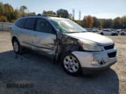 ✅ 2011 Chevrolet Traverse LS • VIN: 1GNKREED0BJ185212 • Lot: 90751975. Wystawiony na Copart z przebiegiem 255 494 mil. Bezpłatny archiwum sprzedaży aukcyjnych z USA i szczegółowy raport historii pojazdu na DreamBid. Zdjęcie 4.