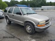 ✅ 2001 Chevrolet Blazer LT • VIN: 1GNDT13W012227636 • Lot: 65068745. Listed on Copart with 163,953 mi. Free auction sales archive from the USA and detailed vehicle history report at DreamBid. Image 4.