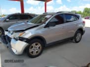 ✅ 2014 Toyota RAV4 LE • VIN: JTMZFREV7ED032202 • Lot: 42905601. Wystawiony na IAAI z przebiegiem 186 885 mil. Bezpłatny archiwum sprzedaży aukcyjnych z USA i szczegółowy raport historii pojazdu na DreamBid. Zdjęcie 2.