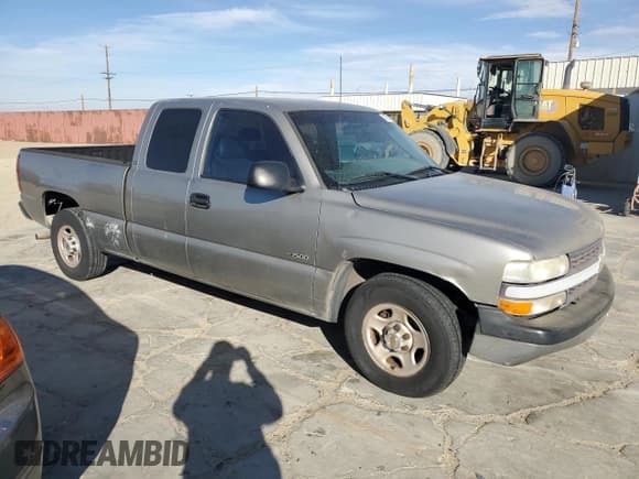 ✅ 2001 Chevrolet Silverado 1500 • VIN: 1GCEC19W11Z145233 • Лот: 80051894. Опубликован ранее на Copart с пробегом 320 697 миль. Бесплатный доступ к архиву аукционных продаж из США и подробный отчёт об истории автомобиля на DreamBid. Изображение 4.