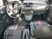 ✅ 2015 FIAT 500e • VIN: 3C3CFFGE9FT522982 • Lot: 70053255. Wystawiony na Copart z przebiegiem Nie podano. Bezpłatny archiwum sprzedaży aukcyjnych z USA i szczegółowy raport historii pojazdu na DreamBid. Zdjęcie 8.