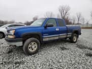 ✅ 2003 Chevrolet Silverado 2500HD LS • VIN: 1GCHK29U13E265418 • Lot: 92708415. Wystawiony na Copart z przebiegiem 211 182 mil. Bezpłatny archiwum sprzedaży aukcyjnych z USA i szczegółowy raport historii pojazdu na DreamBid. Zdjęcie 1.