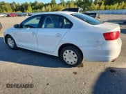 ✅ 2013 Volkswagen Jetta • VIN: 3VW2K7AJXDM254754 • Lot: 84028935. Wystawiony na Copart z przebiegiem 123 627 mil. Bezpłatny archiwum sprzedaży aukcyjnych z USA i szczegółowy raport historii pojazdu na DreamBid. Zdjęcie 2.