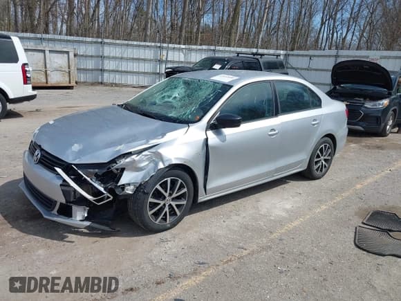 ✅ 2014 Volkswagen Jetta TDI w/Premium/Nav • VIN: 3VWLL7AJ3EM332617 • Lot: 42033000. Listed on IAAI with 186,444 mi. Free auction sales archive from the USA and detailed vehicle history report at DreamBid. Image 2.