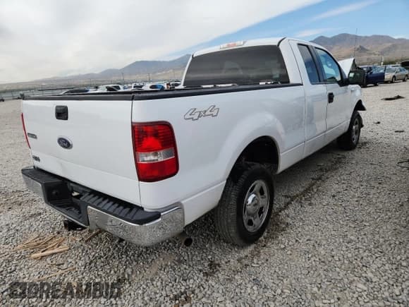 ✅ 2005 Ford F-150 STX • VIN: 1FTRX14W25NB84942 • Lot: 71461495. Wystawiony na Copart z przebiegiem 203 853 mil. Bezpłatny archiwum sprzedaży aukcyjnych z USA i szczegółowy raport historii pojazdu na DreamBid. Zdjęcie 3.