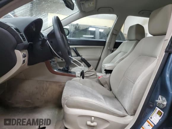 ✅ 2006 Subaru Legacy Outback • VIN: 4S4BP61C766363493 • Lot: 43241015. Wystawiony na Copart z przebiegiem 149 268 mil. Bezpłatny archiwum sprzedaży aukcyjnych z USA i szczegółowy raport historii pojazdu na DreamBid. Zdjęcie 7.