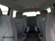 ✅ 2016 Chevrolet Traverse LT • VIN: 1GNKVGKD0GJ297771 • Lot: 90587815. Wystawiony na Copart z przebiegiem 77 712 mil. Bezpłatny archiwum sprzedaży aukcyjnych z USA i szczegółowy raport historii pojazdu na DreamBid. Zdjęcie 10.