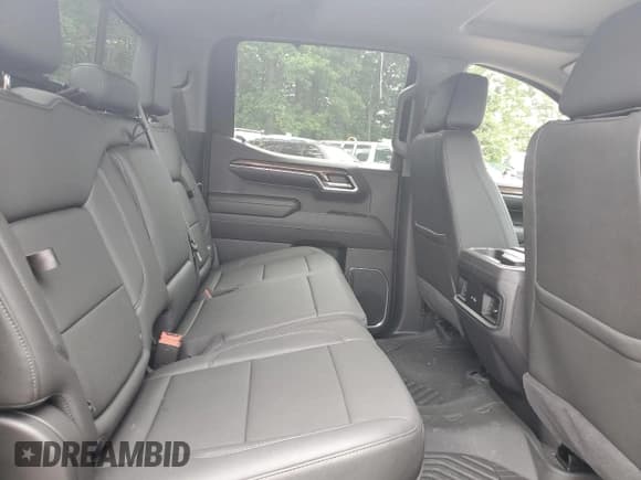 ✅ 2024 Chevrolet Silverado 1500 LT Trail Boss • VIN: 3GCUDFEL8RG262160 • Lot: 64644755. Wystawiony na Copart z przebiegiem 9 866 mil. Bezpłatny archiwum sprzedaży aukcyjnych z USA i szczegółowy raport historii pojazdu na DreamBid. Zdjęcie 10.