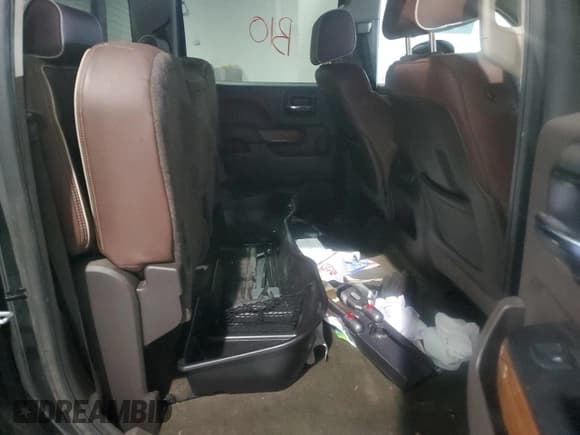 ✅ 2015 Chevrolet Silverado 1500 High Country • VIN: 3GCUKTEJ8FG363780 • Лот: 76259194. Опубликован ранее на Copart с пробегом 148 690 миль. Бесплатный доступ к архиву аукционных продаж из США и подробный отчёт об истории автомобиля на DreamBid. Изображение 10.