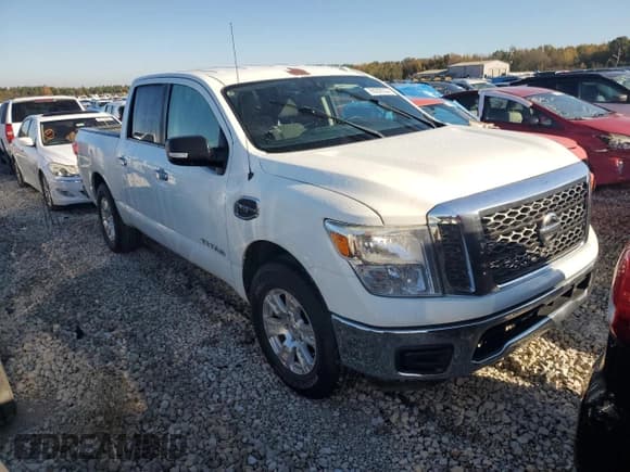 ✅ 2017 Nissan Titan SV • VIN: 1N6AA1EK5HN538190 • Лот: 80209334. Опубликован ранее на Copart с пробегом 212 913 миль. Бесплатный доступ к архиву аукционных продаж из США и подробный отчёт об истории автомобиля на DreamBid. Изображение 4.