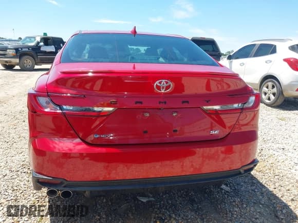 ✅ 2025 Toyota Camry LE • VIN: 4T1DAACK1SU024204 • Лот: 43111511. Опубликован ранее на IAAI с пробегом 32 594 миль. Бесплатный доступ к архиву аукционных продаж из США и подробный отчёт об истории автомобиля на DreamBid. Изображение 16.