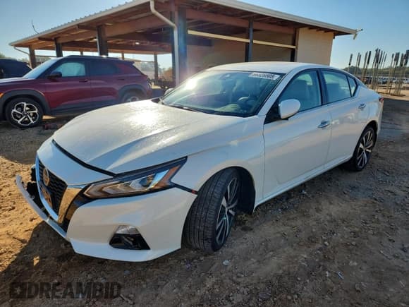 ✅ 2022 Nissan Altima Platinum • VIN: 1N4BL4FW1NN323895 • Лот: 86328605. Опубликован ранее на Copart с пробегом 19 178 миль. Бесплатный доступ к архиву аукционных продаж из США и подробный отчёт об истории автомобиля на DreamBid. Изображение 1.