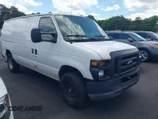 ✅ 2010 Ford Econoline Cargo Commercial • VIN: 1FTNE2EL3ADA76618 • Lot: 42181759. Wystawiony na IAAI z przebiegiem 240 124 mil. Bezpłatny archiwum sprzedaży aukcyjnych z USA i szczegółowy raport historii pojazdu na DreamBid. Zdjęcie 1.