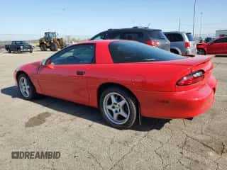 1996 Chevrolet Camaro Z28 z VIN 2G1FP22P1T2162548, wystawiony jako Copart lot #50961104 z przebiegiem 108 699 mil mil oraz Szkoda całkowita • Salvage title. Historia ofert i sprzedaży dostępna na DreamBid. Obrazek 2.